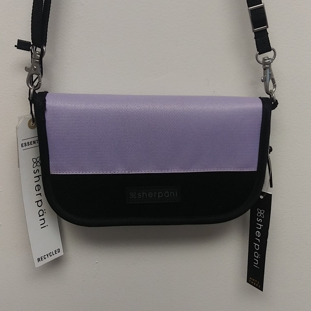 NWOT Sherpani Anti-theft Cross Body Wallet